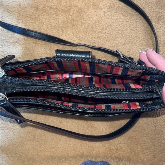 Danier Black Leather Crossbody Silver Hardware - Picture 9 of 10